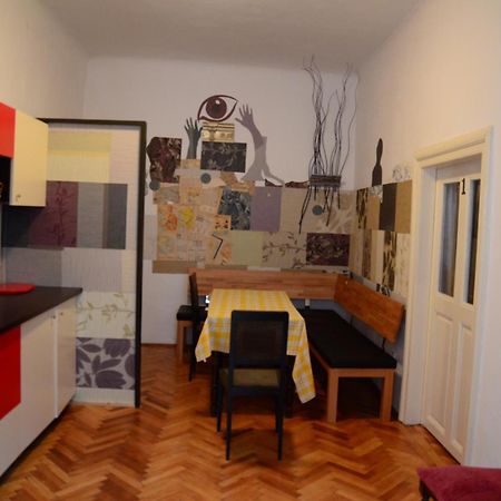 Hostel Pangeea シビウ 部屋 写真