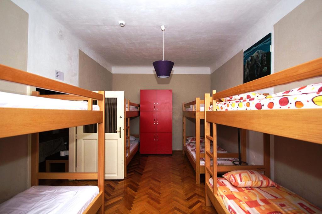 Hostel Pangeea シビウ エクステリア 写真