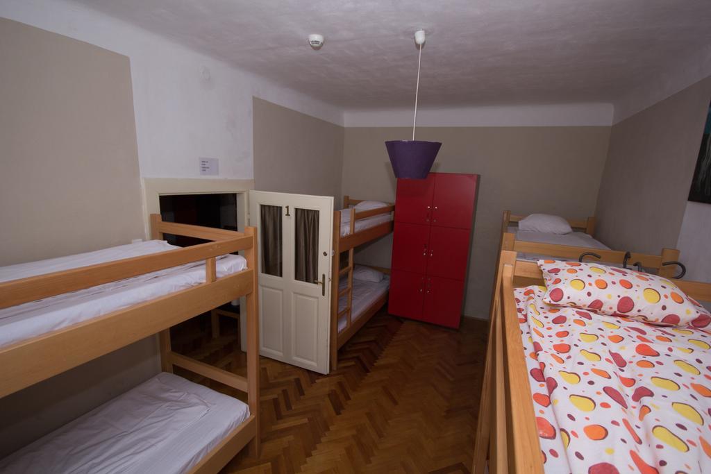 Hostel Pangeea シビウ エクステリア 写真