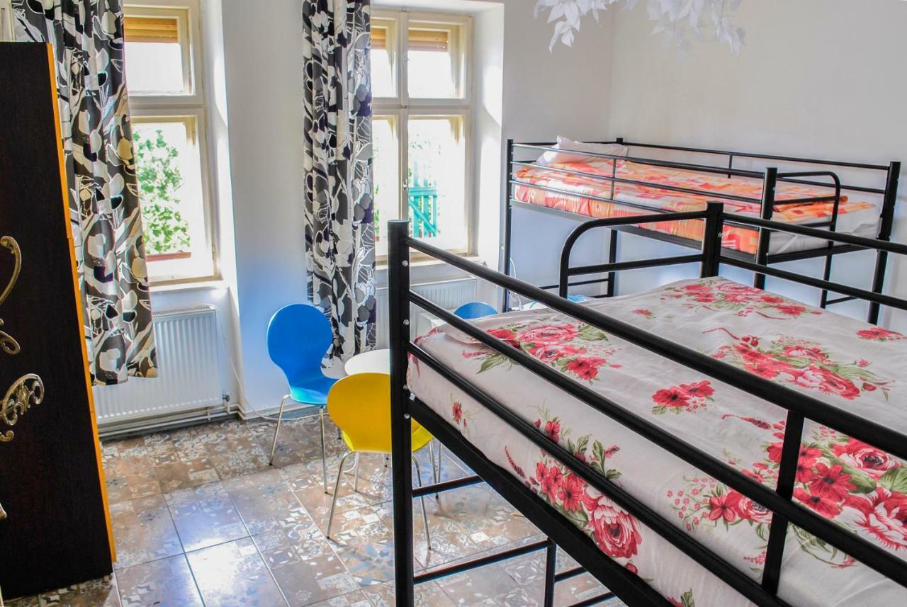 Hostel Pangeea シビウ エクステリア 写真